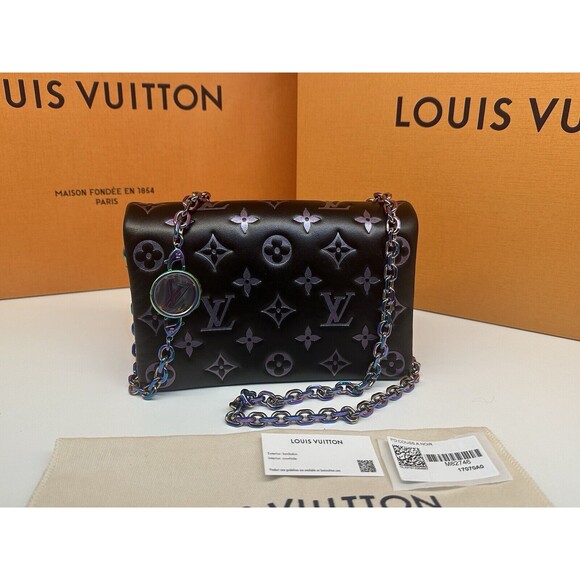 NIB Louis Vuitton Pouchette Coussin Ski Black Holographic M82746 💯% Authentic - Picture 2 of 16